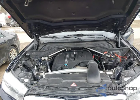 2015 BMW X5 xDrive35I z USA, uszkodzony, nr VIN 5UXKR0C5XF0K67739